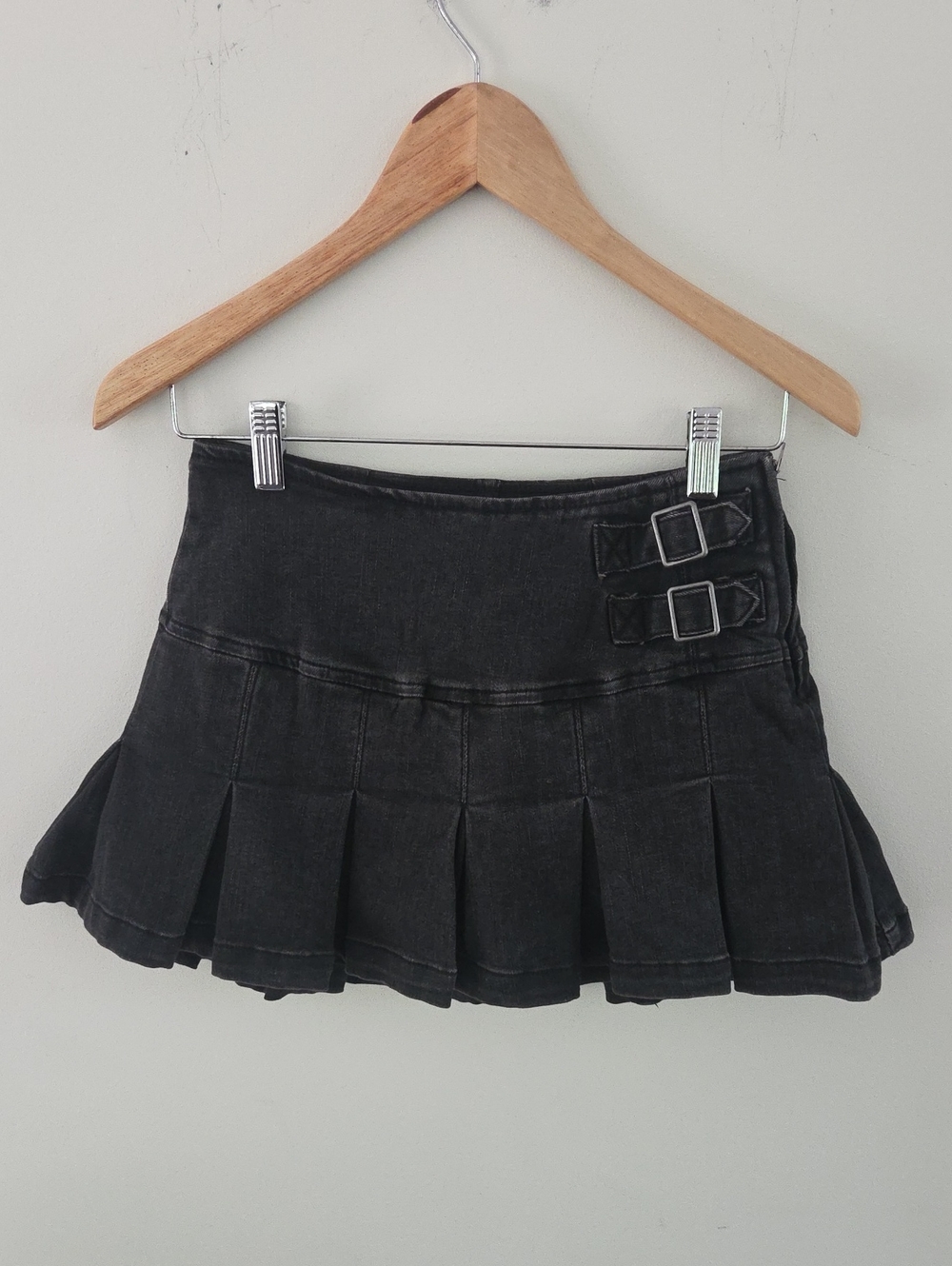 NWOT Wild Fable Black Wash Pleated Mini Skort w/ Double Buckles And Side Zipper